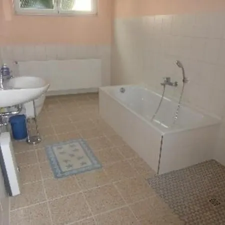 Ferienwohnung Fuer 7 Personen Ca 100 Qm In Lahnstein, Rheinland-pfalz Naturpark Nassau *